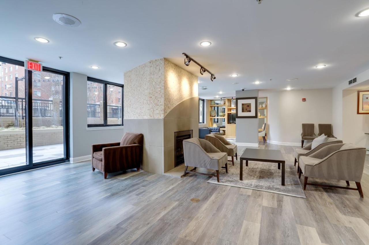 Elegant And Charming Condo At Ballston With Pool Arlington Exteriér fotografie