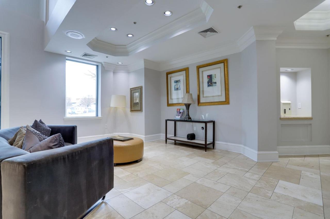 Elegant And Charming Condo At Ballston With Pool Arlington Exteriér fotografie
