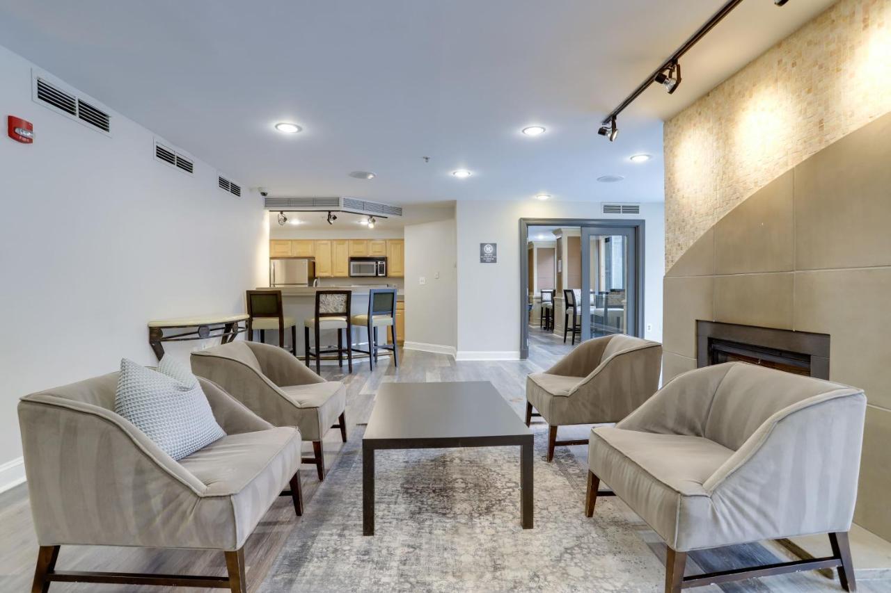 Elegant And Charming Condo At Ballston With Pool Arlington Exteriér fotografie